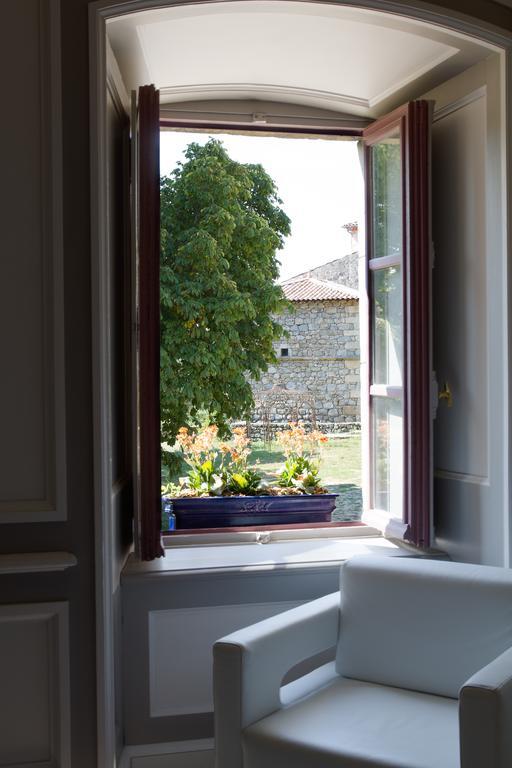 Chateau Du Besset Saint-Romain-de-Lerps Luaran gambar